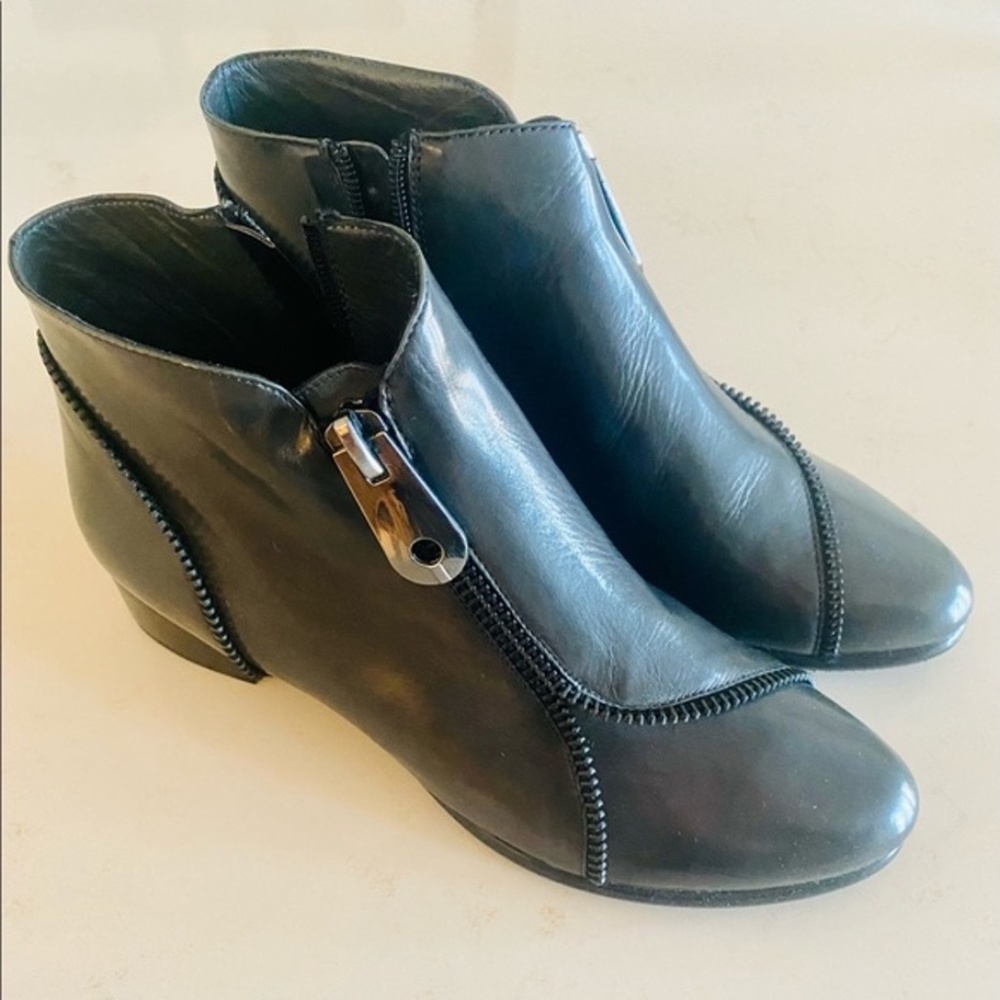 Anthropologie Moto ankle boots Everybody by BZ Moda - New in Box